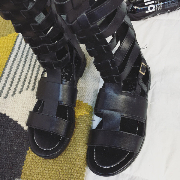 Sandale de dama stilate stil roman - doua modele