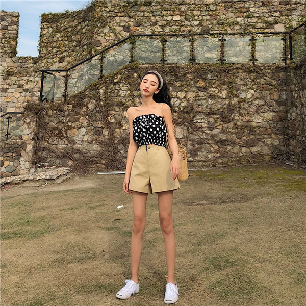 Pantaloni scurti de dama cu talie inalta in trei culori