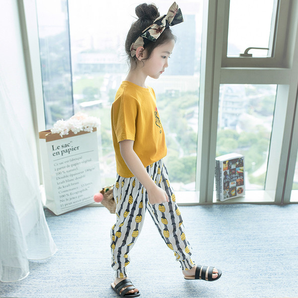 Set copii pentru fete in doua parti cu aplicatii