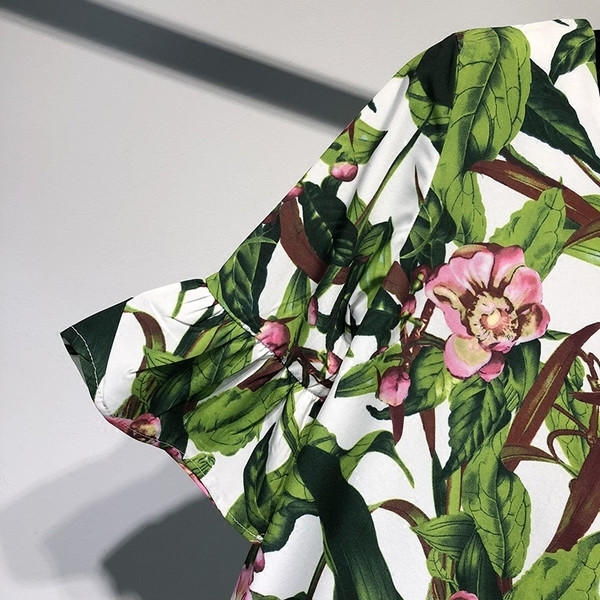 Rochie de dama moderna de vara cu maneci croiate 3/4, in motiv floral