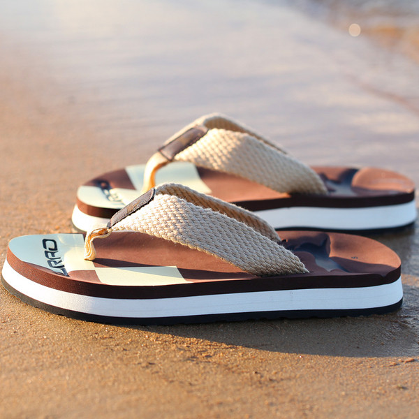 Papuci barbati usori si comozi in trei culori