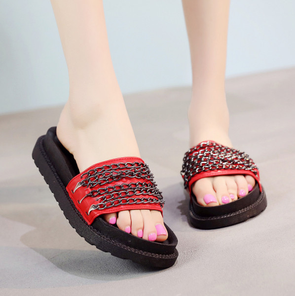 Papuci de cauciuc dama in negru, alb si rosu cu lanturi decorative