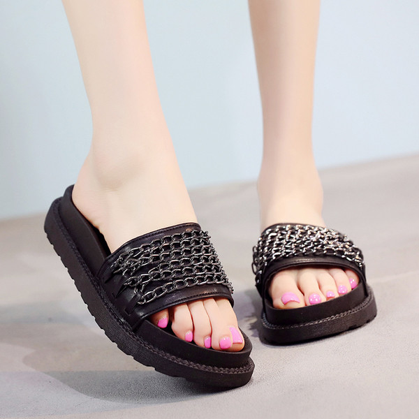 Papuci de cauciuc dama in negru, alb si rosu cu lanturi decorative