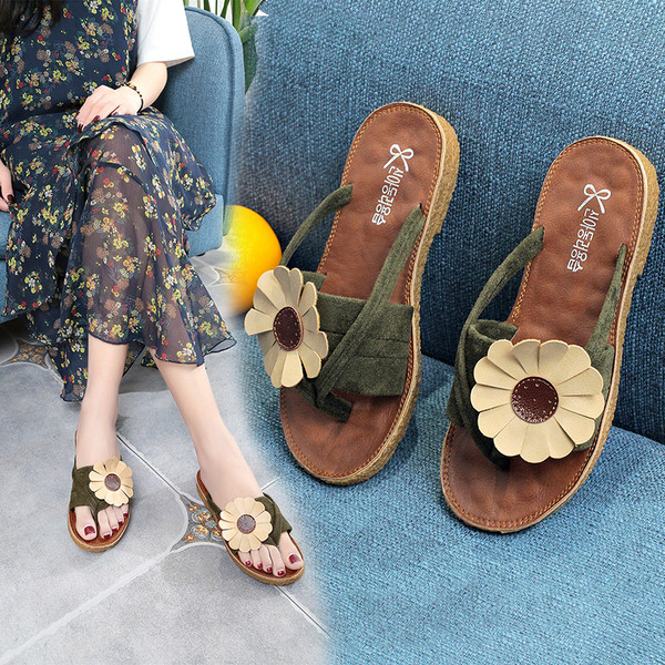 Papuci casual eleganti de dama cu talpa plata si decor 3D, in diferite culori