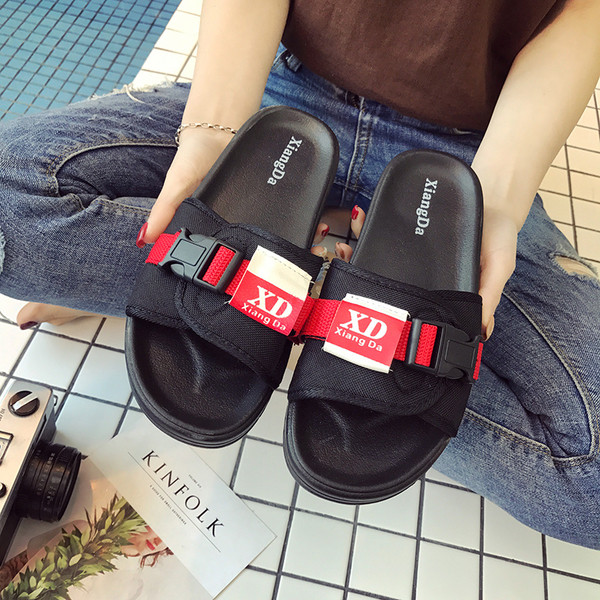 Papuci barbatesti cu talpa plata in doua culori