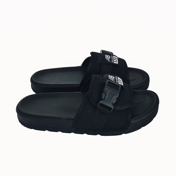 Papuci barbatesti cu talpa plata in doua culori