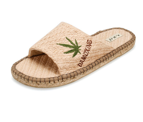 Papuci de paie unisex comozi si usori