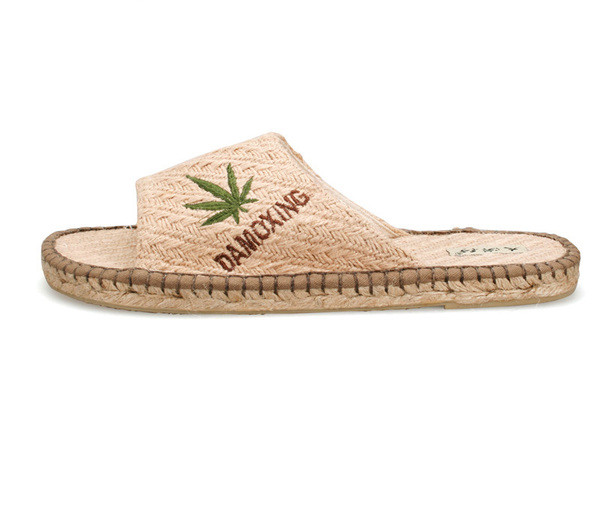 Papuci de paie unisex comozi si usori