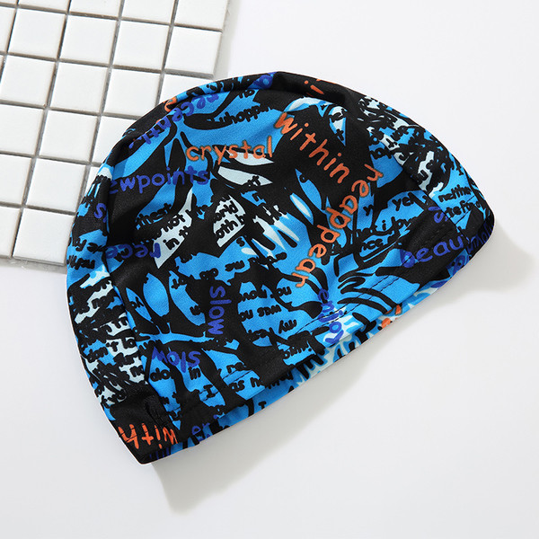 Costume de baie colorate pentru bărbați în diferite culori