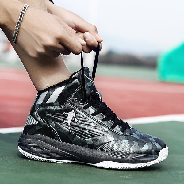 Adidași de baschet pentru bărbați absorb încărcarea și vibrațiile atunci când pășesc în trei culori