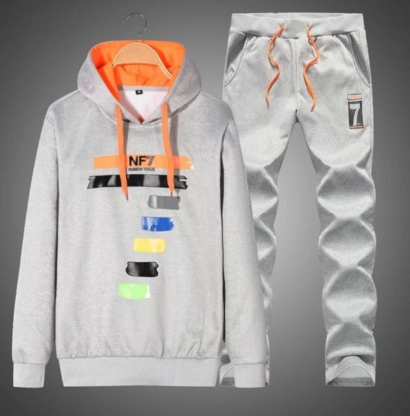 Echipa sportivă masculină - hanorac și trening cu glugă