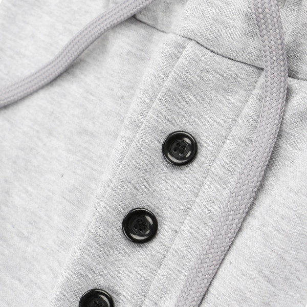 Trening pentru bărbați în trei culori cu nasturi decorativi în față