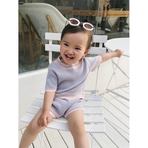 Stílusos gyerek napszemüveg lányoknak több színben felirattal