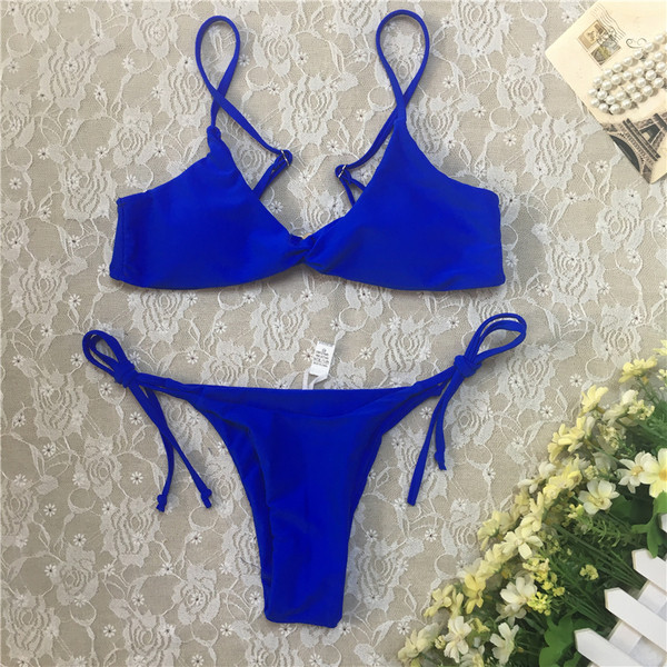 Дамски бански от две части в семпъл модел и различни цветове