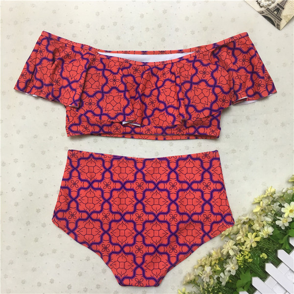 Costum de baie dama in doua parti - bikini cu talie inalta si top interesant, in imprimeu