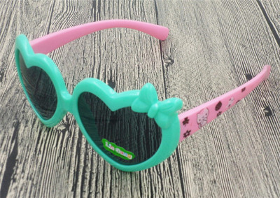 Γυαλιά για κορίτσια σε διάφορα μοντέλα και χρώματα