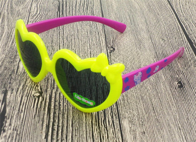 Γυαλιά για κορίτσια σε διάφορα μοντέλα και χρώματα