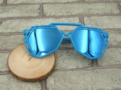 Γυαλιά για κορίτσια σε διάφορα μοντέλα και χρώματα