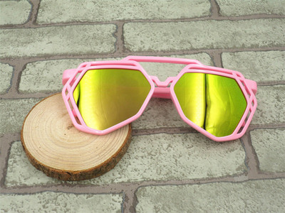 Γυαλιά για κορίτσια σε διάφορα μοντέλα και χρώματα