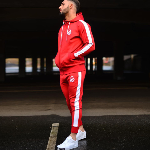 Echipa sportiva masculina in doua culori - hanorac cu gluga si pantaloni lungi