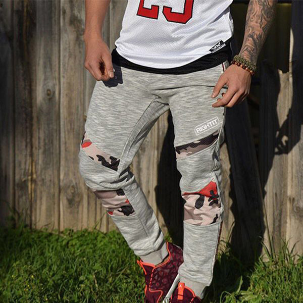 Costum barbatesc in trei culori cu elemente de camuflaj