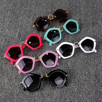 Детски слънчеви очила за момичета в няколко цвята