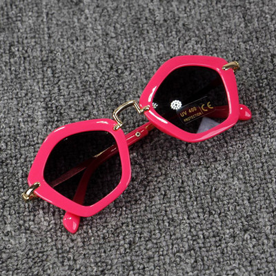 Детски слънчеви очила за момичета в няколко цвята