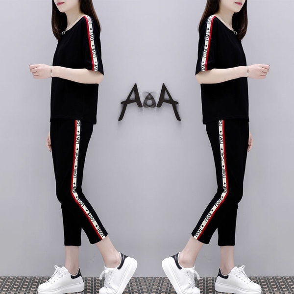 Αθλητική γυναικία φόρμα με δαντελωτή μπλούζα και παντελόνι 9/10 σε διάφορα χρώματα