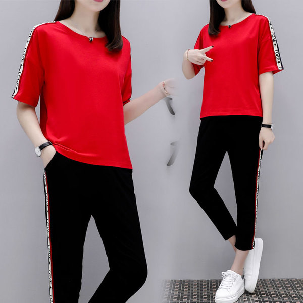 Αθλητική γυναικία φόρμα με δαντελωτή μπλούζα και παντελόνι 9/10 σε διάφορα χρώματα