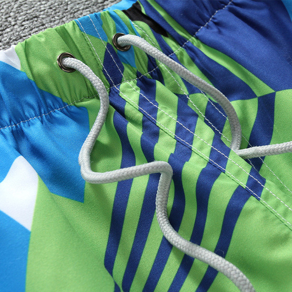 Costume de baie barbati cu pantaloni scurti tip imprimeu color - doua culori