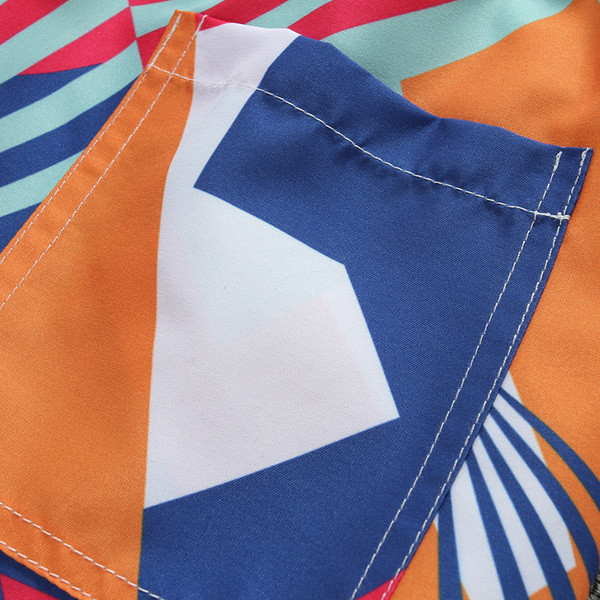 Costume de baie barbati cu pantaloni scurti tip imprimeu color - doua culori