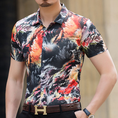 Cămașă pentru bărbați turnată în imprimeuri de diferite culori