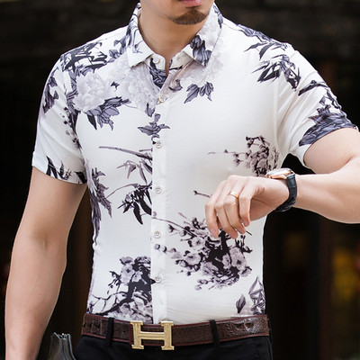 Cămașă pentru bărbați turnată în imprimeuri de diferite culori