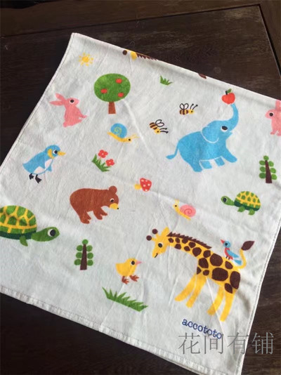 Prosop de plajă subțire pentru copii cu imagini diferite