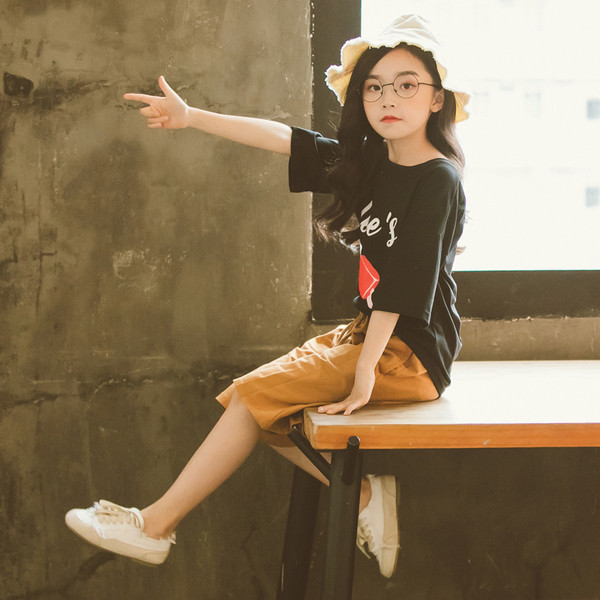 Κομψό  παιδικό σετ  για κορίτσια με εφαρμογή - δύο χρώματα