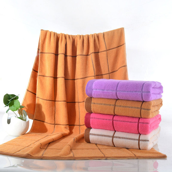 Βαμβακερή πετσέτα κατάλληλη για μπάνιο στην παραλία