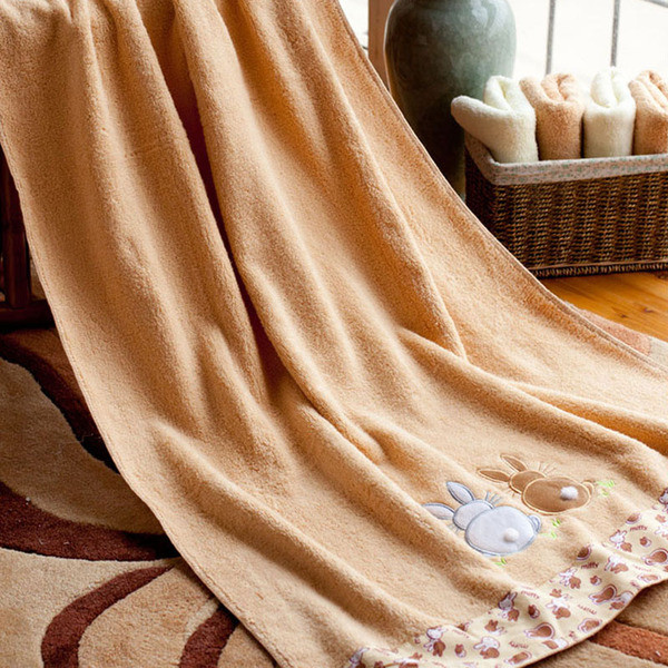 Βαμβακερή πετσέτα κατάλληλη για μπάνιο στην παραλία