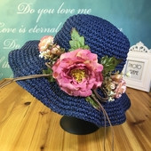 Χειροποίητο ψάτινο καπέλο με φυτικά μοτίβα σε διάφορα χρώματα