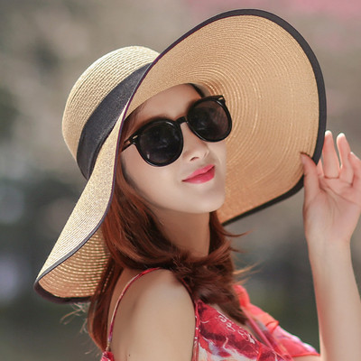 Дамска стилна капела с регулиращ се размер в различни цветве