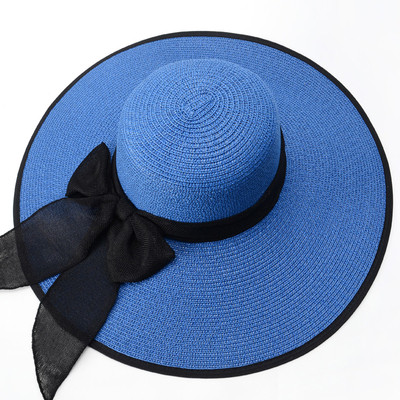 Дамска стилна капела с регулиращ се размер в различни цветве