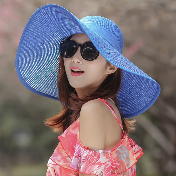 Дамска стилна капела с регулиращ се размер в различни цветве