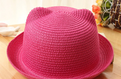 Сламени  унисекс шапки за плаж в няколко модела и различни цветове