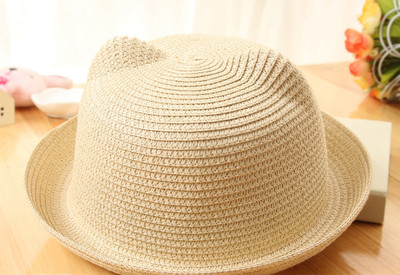 Сламени  унисекс шапки за плаж в няколко модела и различни цветове