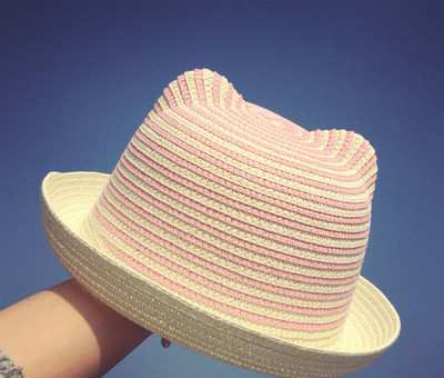 Сламени  унисекс шапки за плаж в няколко модела и различни цветове