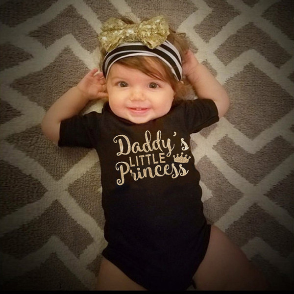 Βρεφικό κορμάκι με κοντό μανίκι σε τρία χρώματα με επιγραφή