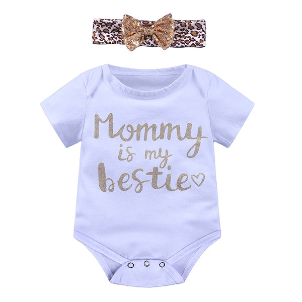 Βρεφικό κορμάκι με κοντό μανίκι σε τρία χρώματα με επιγραφή