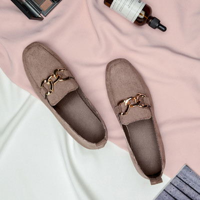 Περιστασιακά γυναικεία υποδήματα  με μεταλλικά μοτίβα σε διάφορα χρώματα