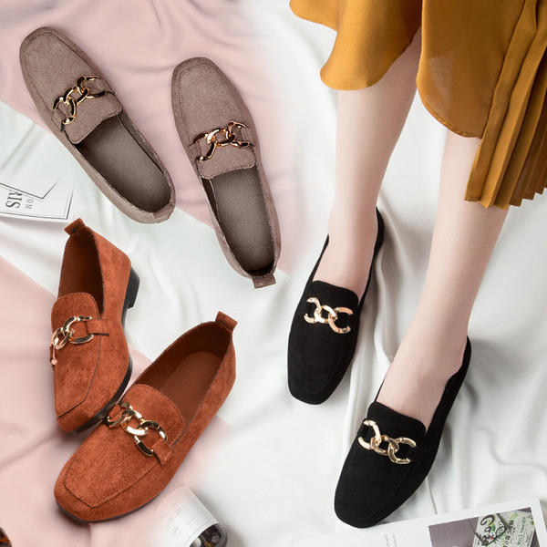 Περιστασιακά γυναικεία υποδήματα  με μεταλλικά μοτίβα σε διάφορα χρώματα