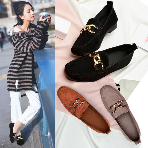 Περιστασιακά γυναικεία υποδήματα  με μεταλλικά μοτίβα σε διάφορα χρώματα