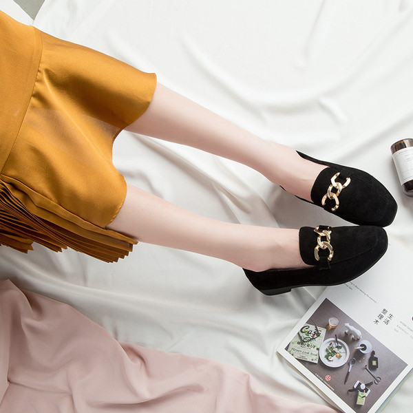 Περιστασιακά γυναικεία υποδήματα  με μεταλλικά μοτίβα σε διάφορα χρώματα